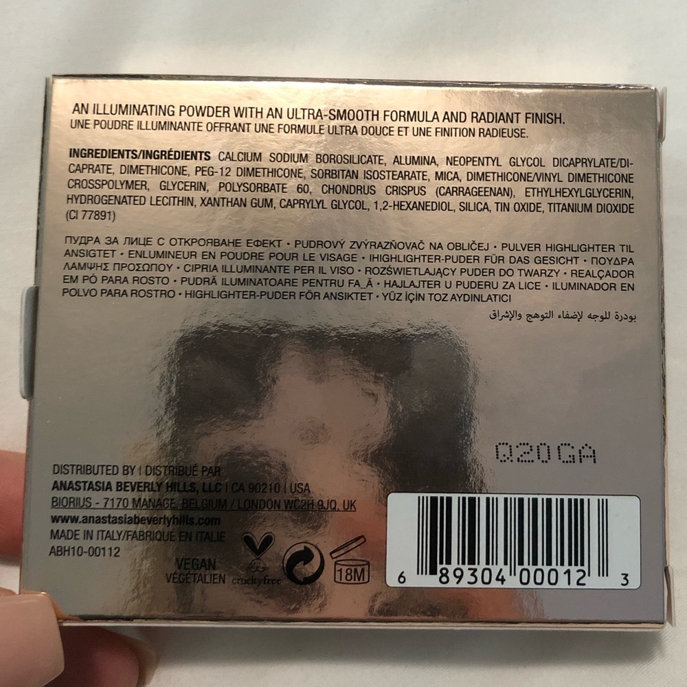 Anastasia Beverly Hills Iced Out Highlighter - Picture 12 of 12
